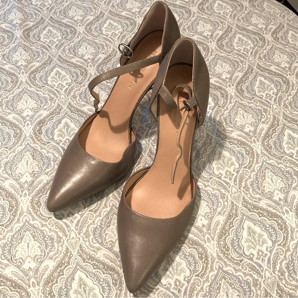 Halston Heritage Leather Grey Pumps